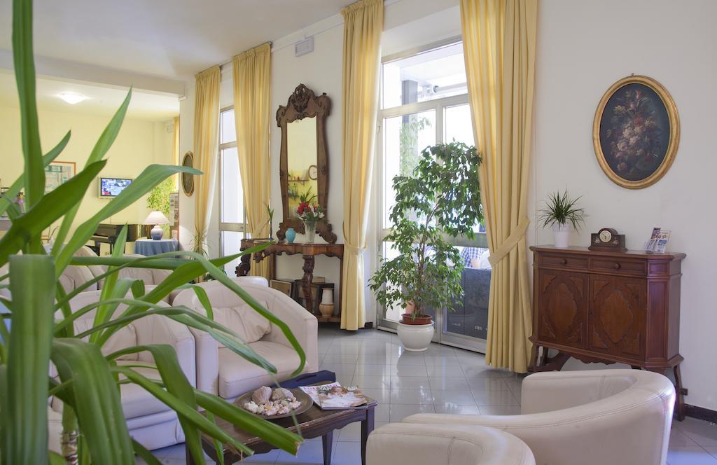Hotel Quisisana Rimini Exterior photo
